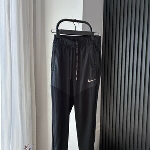 Nike Black Dry Fit Jogger Pants - Small